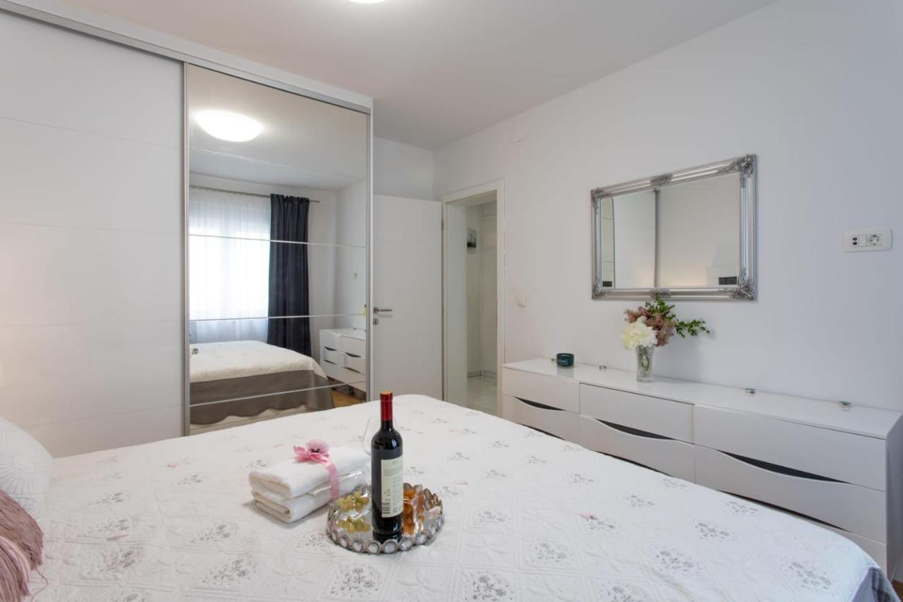 Lux Apartment Ema Kaštela Eksteriør bilde