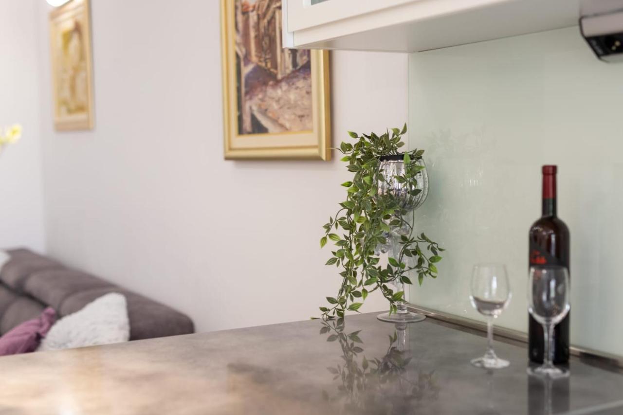 Lux Apartment Ema Kaštela Eksteriør bilde